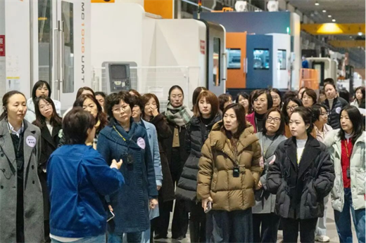 致敬她力量 | 科德數(shù)控?cái)y手大連上市公司協(xié)會(huì)共慶國(guó)際婦女節(jié)